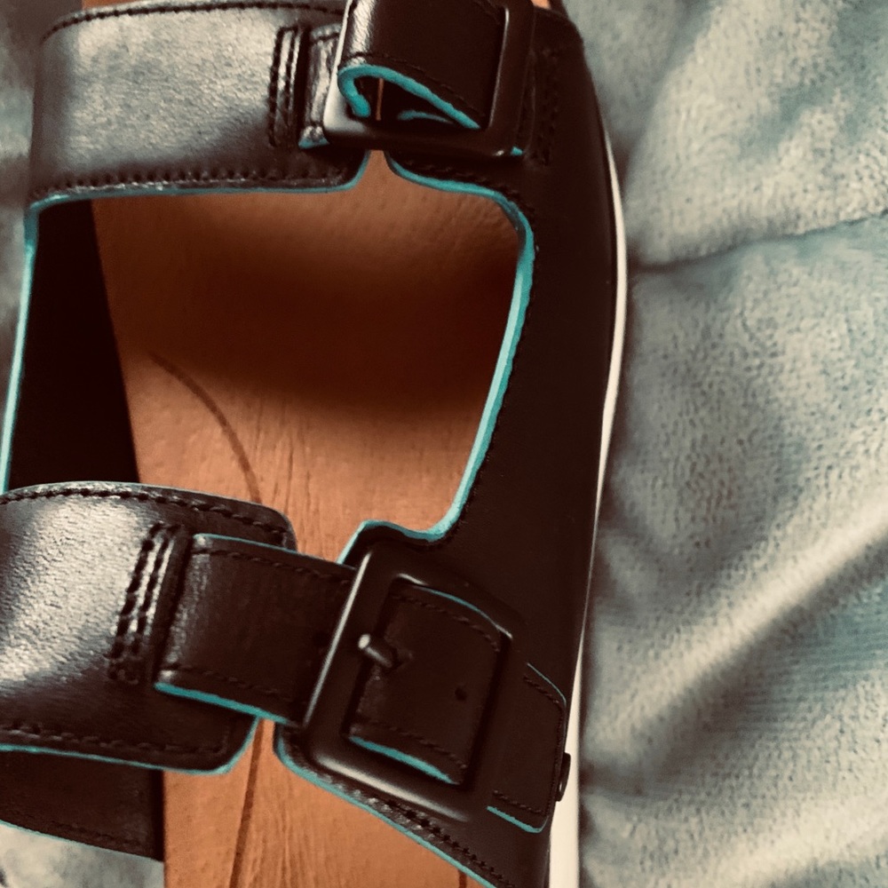 UGG SANDALS - Picture 7 of 8